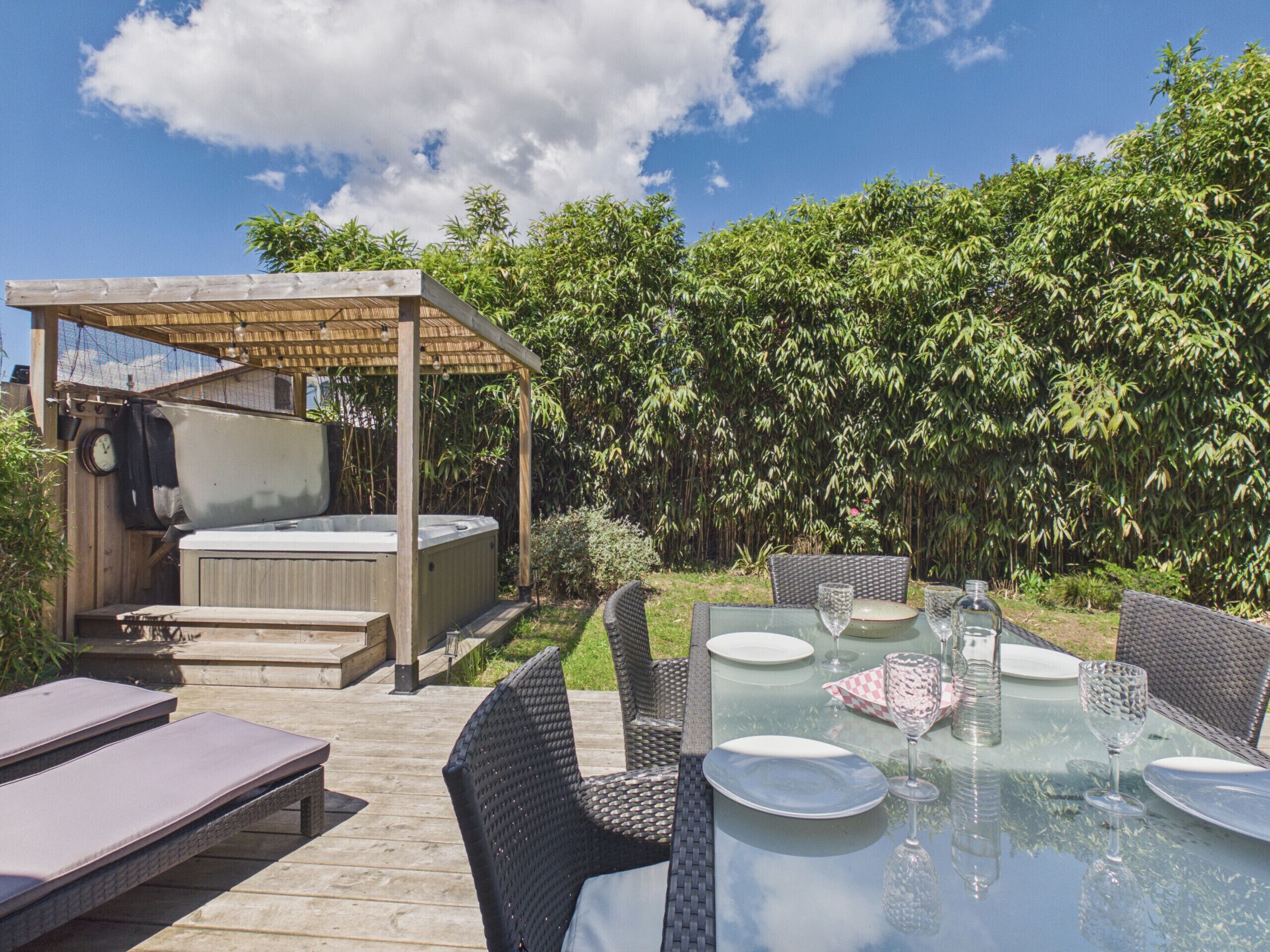 Ulkoruokailutilat