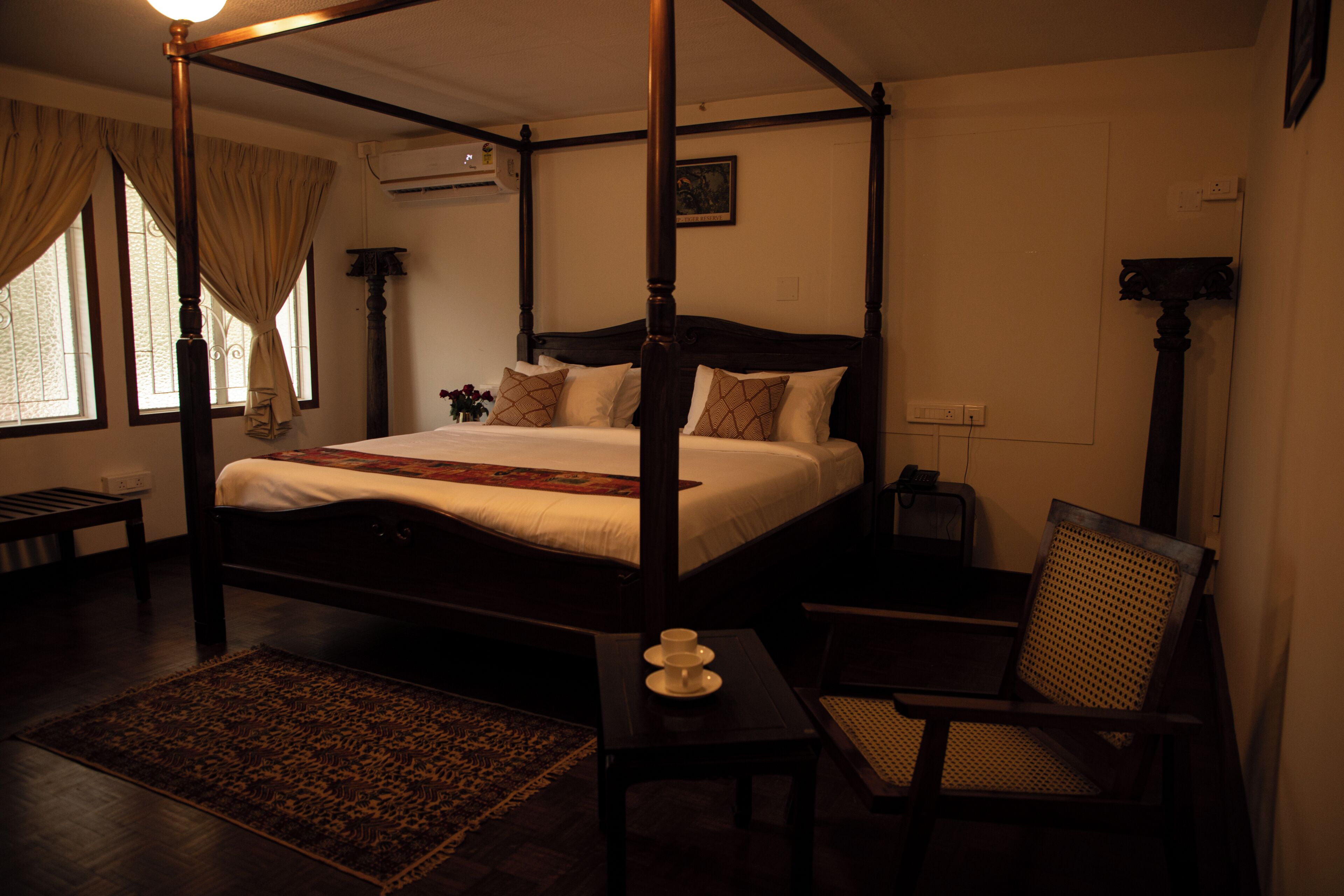 The Club Suit | Bed sheets, wheelchair access