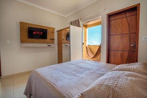 Apartamento, varanda coberta, vista para a montanha | Quartos à prova de som, Wi-Fi de cortesia
