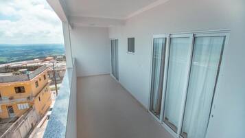 Apartment, Lanai, Mountain View | Property grounds