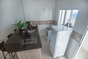 Comfort-Apartment, Veranda, Stadtblick | Eigene Küche