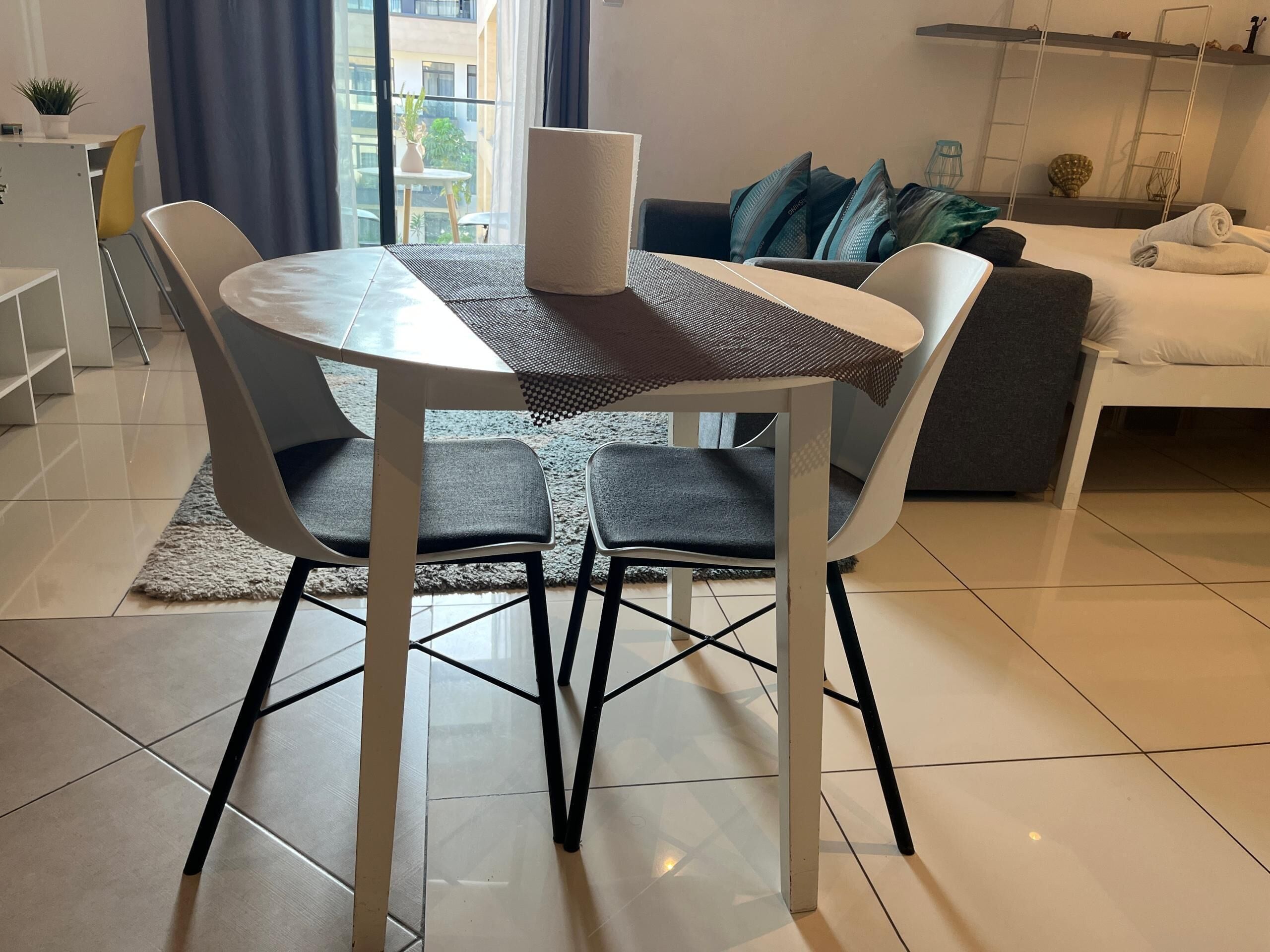 Deluxe studio, balkon, uitzicht op tuin | Een strijkplank/strijkijzer, gratis wifi