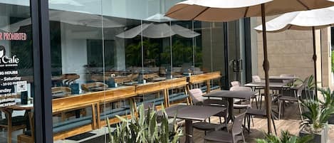 Apartment, Balcony, Garden View | Outdoor dining