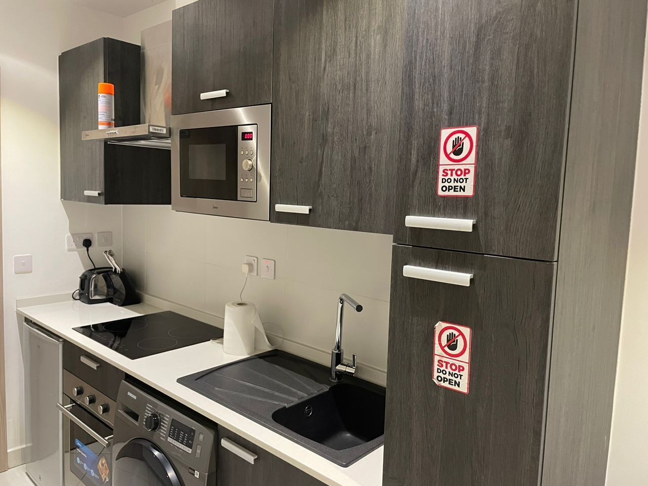 Deluxe Studio, Balcony, Garden View | Private kitchen | Fridge, microwave, oven, cookware/dishes/utensils