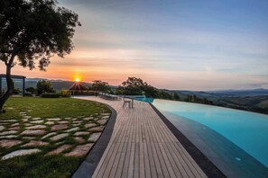 Pool - Tuscan Villa with Bespoke Experiences (Riparbella)