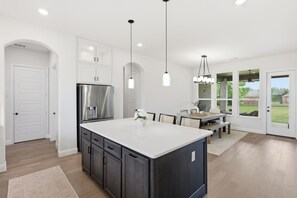 Dining - LUXURY COUNTRY LIVING with over 1 acre dog friendly, 4bd, 3 ba fully furnished! (Gunter)