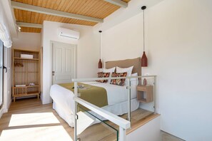 复式, 露台 (2 Bedrooms) | 2 多间卧室、客房内保险箱、熨斗/熨衣板、免费婴儿床
