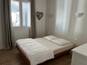 Room - Vrbo Property (Bretignolles-sur-Mer)