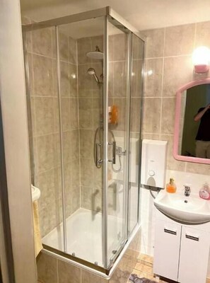 Bathroom - Nice 3-bedroom Lake house in Ińsko perfect for relaxing getaways (Ińsko)