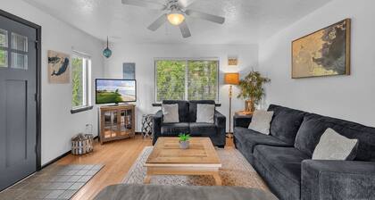 Ocean View Cottage & Private Deck