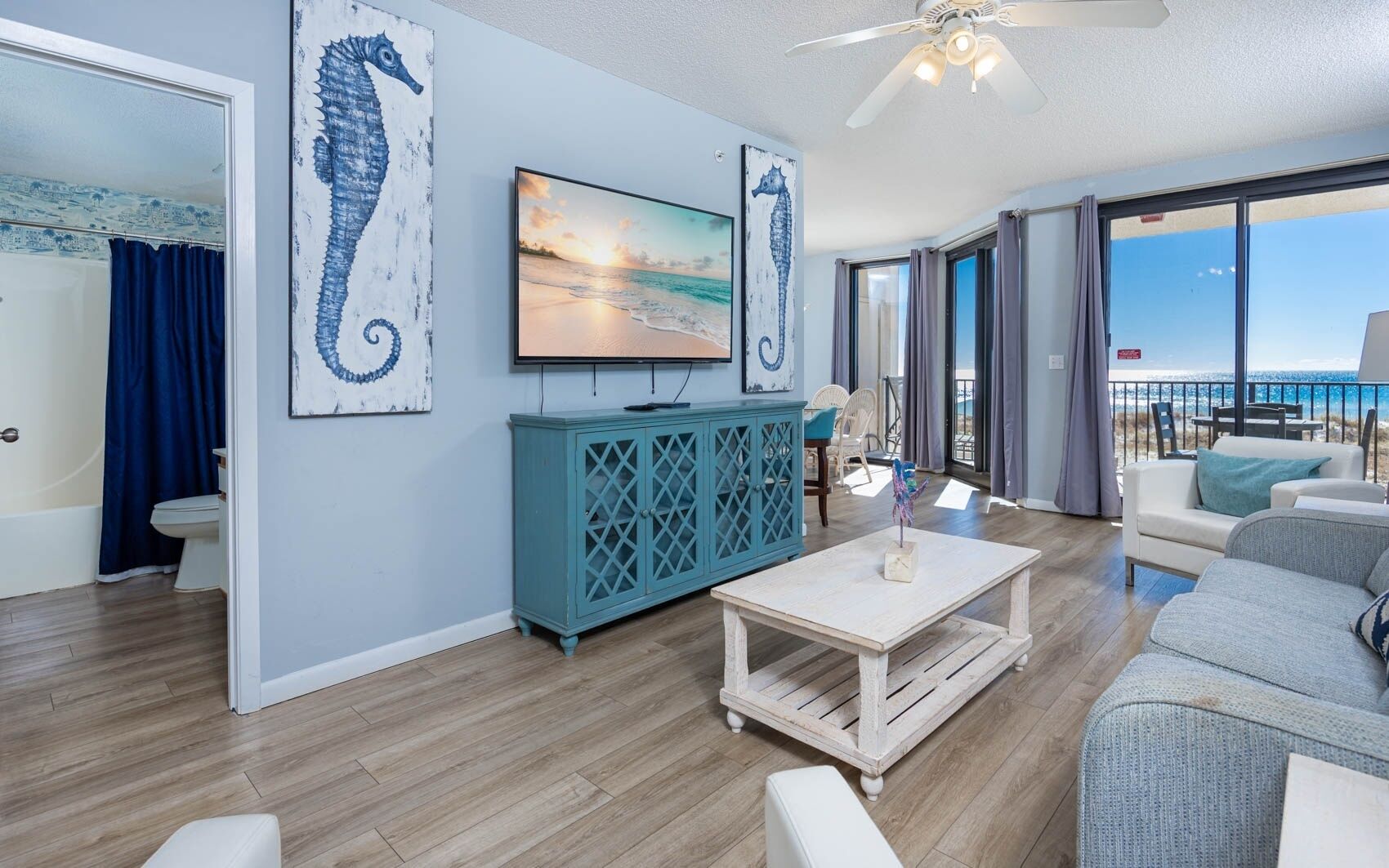 Condo, 1 Bedroom | Living area