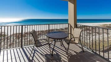 Condo, 1 Bedroom | Outdoor dining