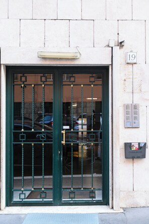 Exterior detail - Vatican Area Apartment with 2 Bedrooms and 2 Baths (Roma)