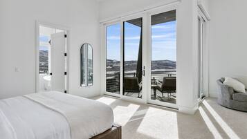 House, 6 Bedrooms | 6 bedrooms, laptop workspace, free WiFi