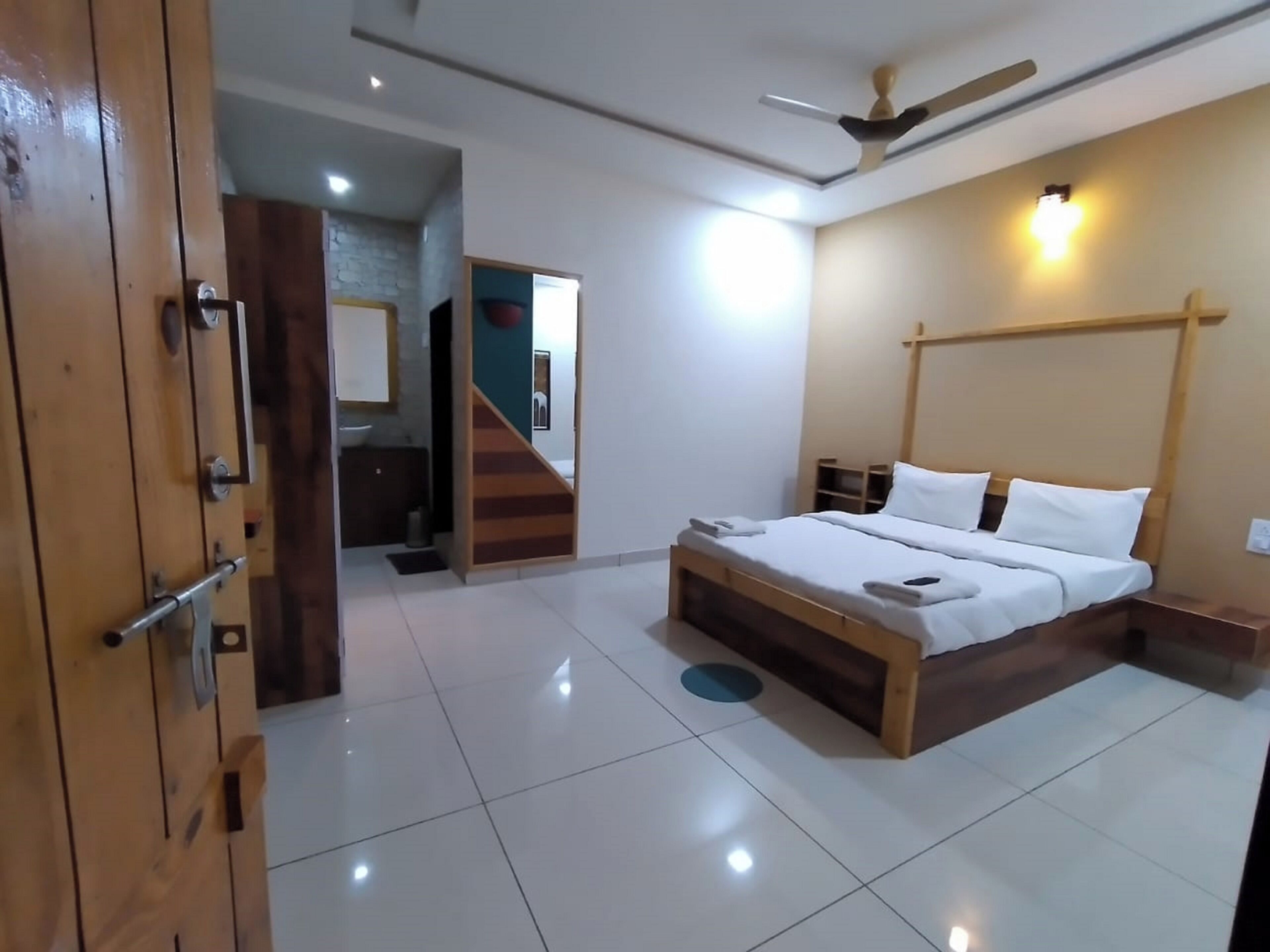 Deluxe Double Room, Garden View