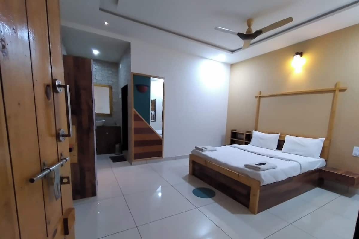 Deluxe Double Room, Garden View