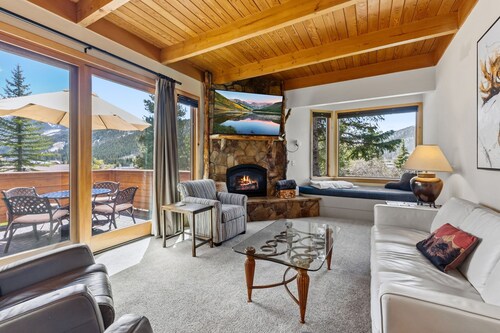 Pet-Friendly Keystone Townhome - Pool, Hot Tubs, Skiing