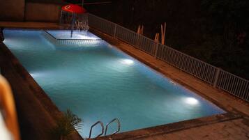 Piscine couverte