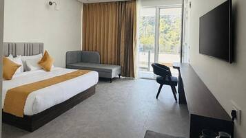 Executive-Zimmer, Balkon, Hügelblick