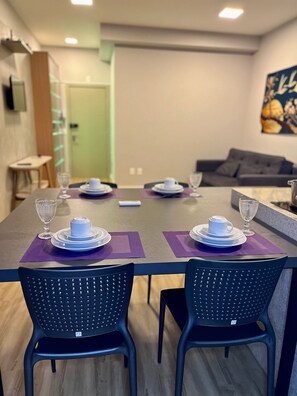 Apartment | Dining