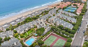 Exterior - Steps to the Sand: Ground-Floor Oceanfront Gem (Solana Beach)