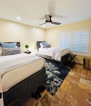 Room - Steps to the Sand: Ground-Floor Oceanfront Gem (Solana Beach)