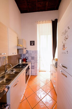 Refrigerador, microondas