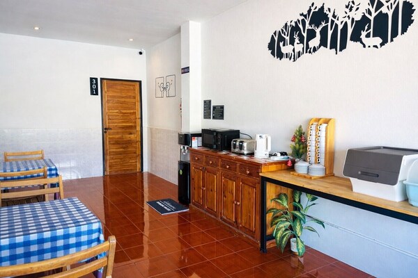 Henry's House - Phuket