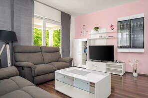 Standard House, 4 Bedrooms, Microwave (Villa Stella With Pool And Sauna) | Ruang tamu