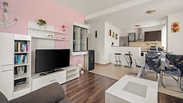 Standard House, 4 Bedrooms, Microwave (Villa Stella With Pool And Sauna) | Ruang tamu