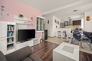 Standard House, 4 Bedrooms, Microwave (Villa Stella With Pool And Sauna) | Ruang tamu