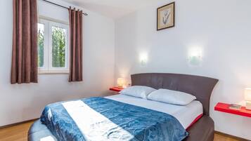 Standard House, 4 Bedrooms, Microwave (Istria Villa Stella for 8: Pool &) | 4 bedrooms