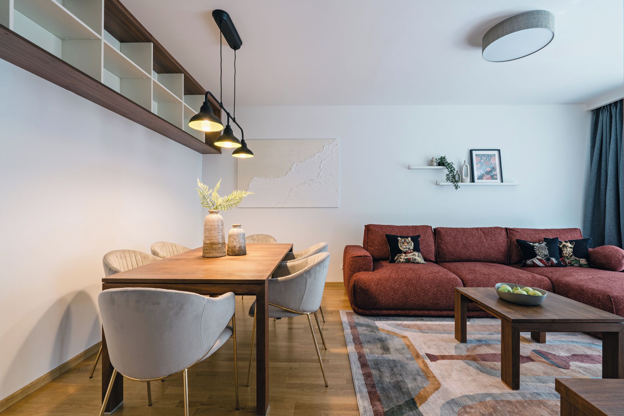Family Apartment, 2 Bedrooms, Courtyard View | Dining