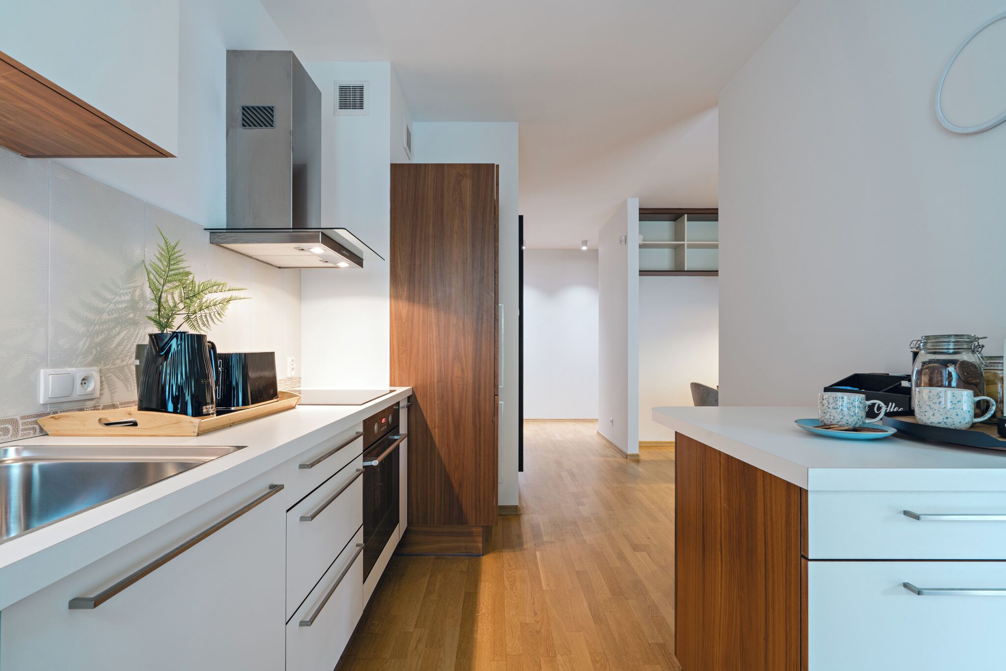 Familienapartment, 2 Schlafzimmer, Blick auf den Innenhof | Eigene Küche | Wasserkocher mit Kaffee-/Teezubehör, Wasserkocher, Toaster, Hochstuhl