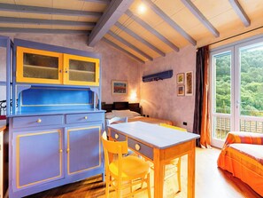 Room - Beautiful apartment in villa for 3 guests with WIFI, A/C, terrace and pets allowed (San Bartolomeo Al Mare)
