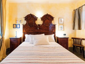 Room - Nice apartment in villa for 3 guests with WIFI, pets allowed and panoramic view (San Bartolomeo Al Mare)