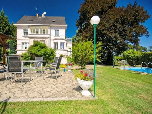 Belle maison de vacances privée avec piscine privée, bain à remous, WIFI, TV et animaux admis