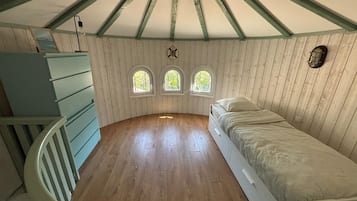 5 chambres, fer et planche à repasser, Wi-Fi, draps fournis