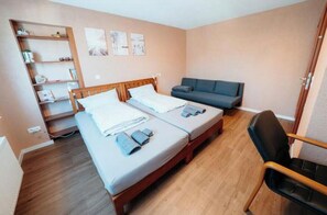 2 Schlafzimmer, Bügeleisen/Bügelbrett, Internetzugang, Bettwäsche