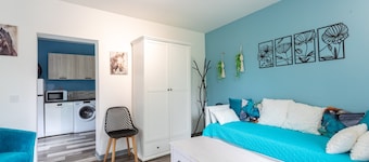 Gîte "Donoma" at Domaine Helaku: Green Oasis with Countryside Views