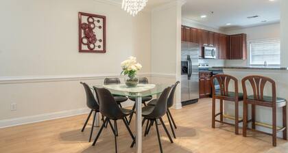 Modern Charleston Getaway