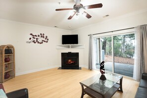 House | 3 bedrooms - Modern Charleston Getaway (North Charleston)