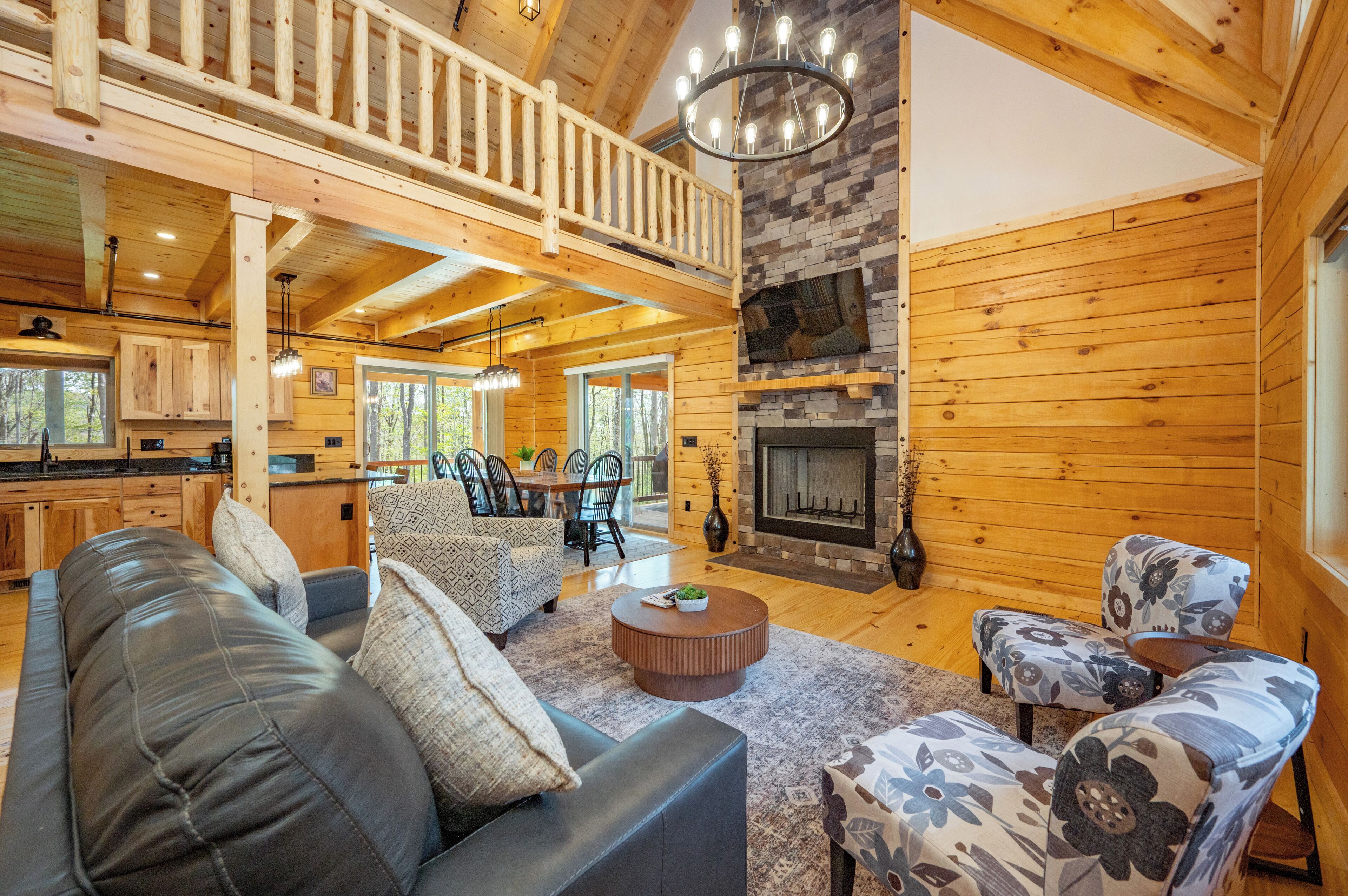 Smart TV, fireplace
