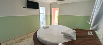 Johnnys Motel-Hotel