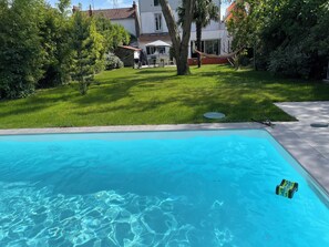 Pool - Vrbo Property (Nantes)