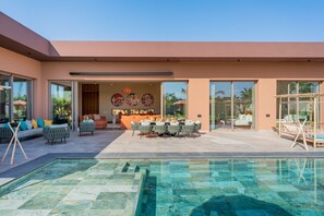 Villa Luxe, vue jardin | Restauration extérieure