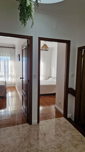 Room - Vrbo Property (Esposende)