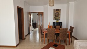 Dining - Vrbo Property (Esposende)