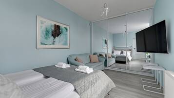 Standard-Studiosuite, 1 Queen-Bett und Schlafsofa, Nichtraucher, eigenes Bad | Hochwertige Bettwaren, individuell dekoriert, Bügeleisen/Bügelbrett