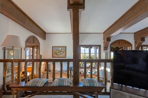 TV, fireplace, stereo, offices - Villa Mitzela in Amaliapoli (Amaliapoli)
